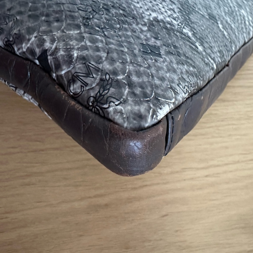 MCM limited Pouch/crossbody without sling - Picture 12 of 13